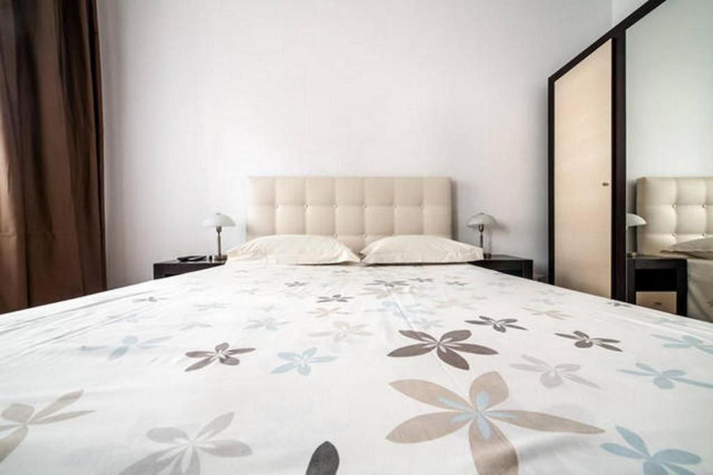 Apartment In The Center Of "Opera" Λβιβ Εξωτερικό φωτογραφία